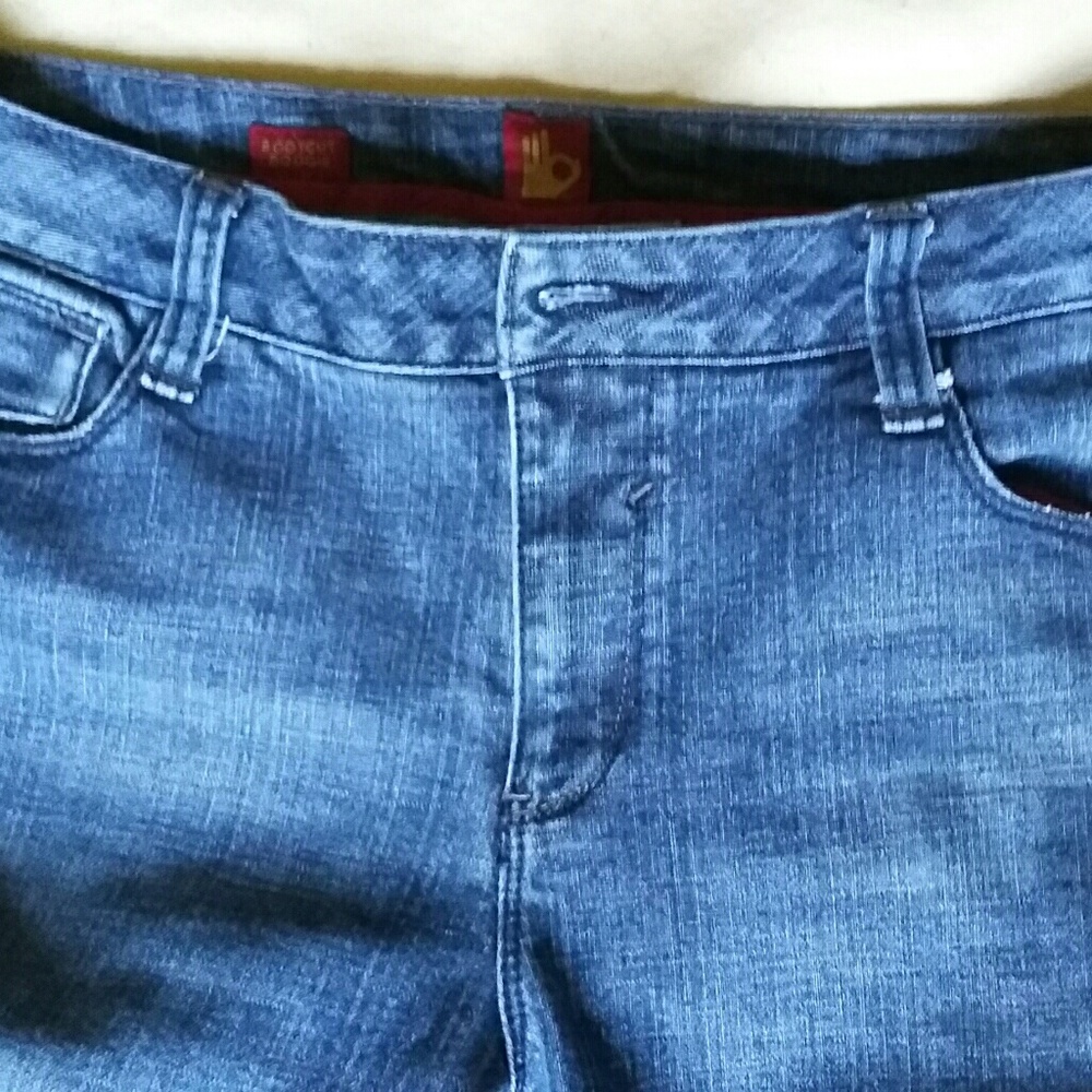 Sasson blue denim jeans - size 12 - Picture 2 of 8
